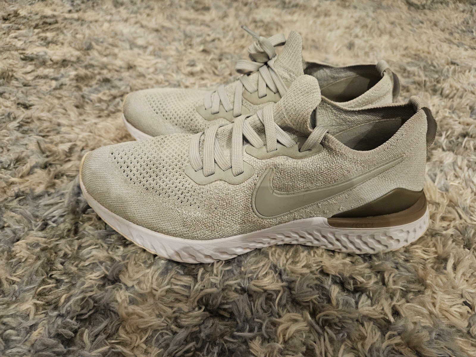 nike epic react flyknit taupe