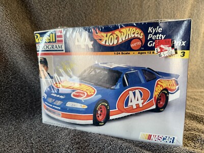 Revell/Monogram #44 Hotwheels Kyle Petty Grand Prix 1:24 Model Kit New/Sealed 