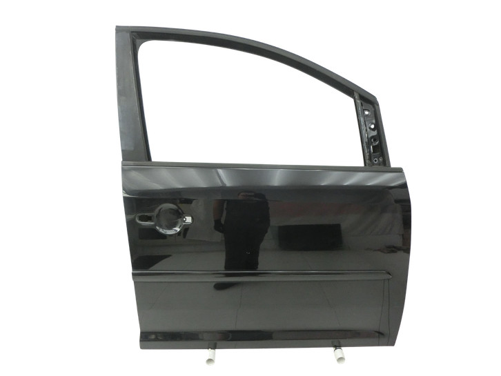 VW Touran 1T 03-06 Tür Beifahrertür Rechts Vorne LC9X VW Touran 1T 03-06 02.03.2009 1T0831056AA gebraucht Bild 1