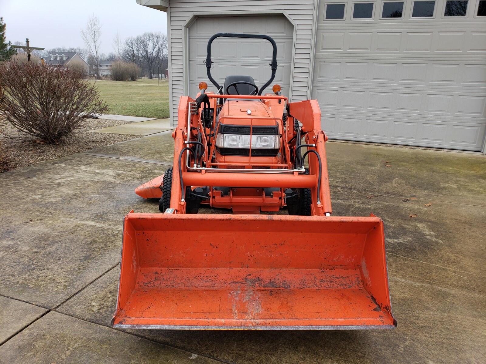 Kubota L3710 HST Tractor - 38HP with Loader and 72