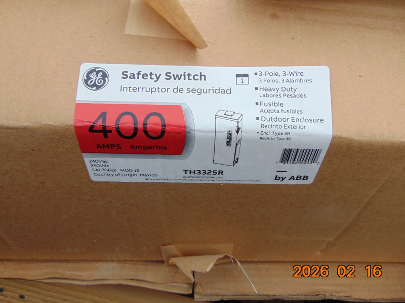 GE TH3325R 400 AMP FUSIBLE SAFETY SWITCH 240VAC 250VDC TYPE 3R 3P