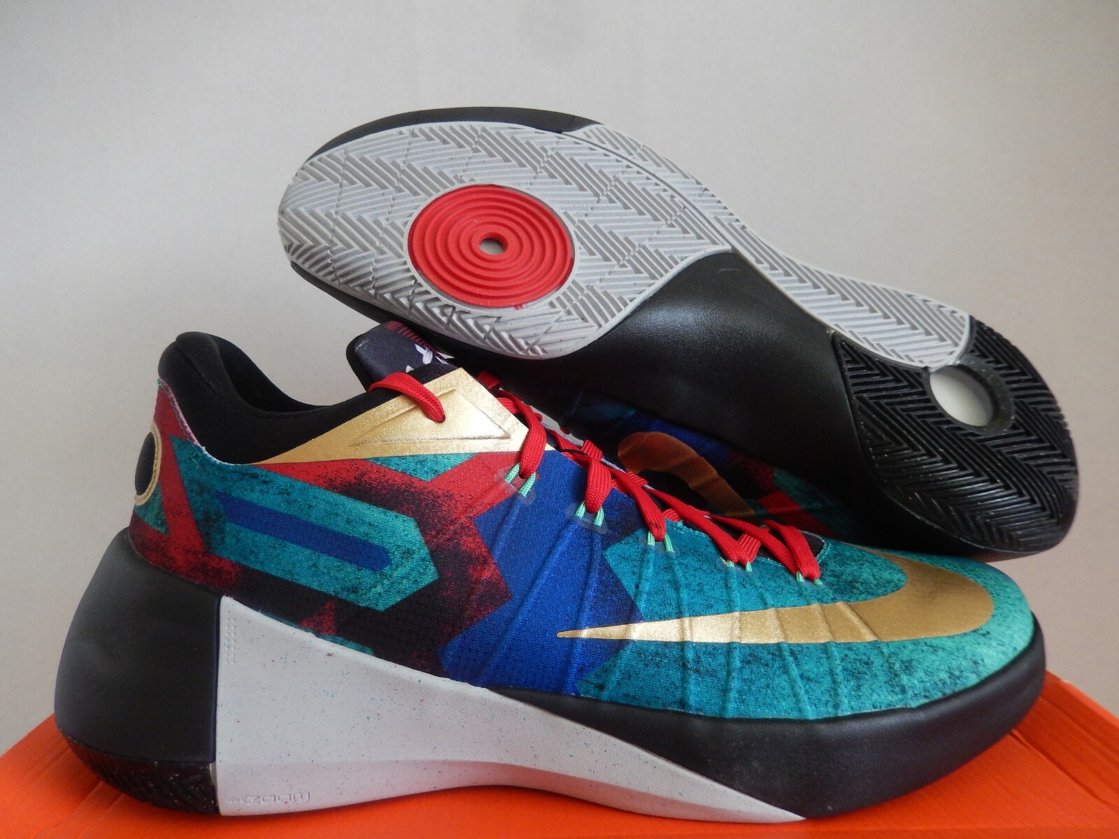 NIKE ZOOM HYPERDUNK 2015 LOW LIMITED NIKE ZOOM HYPERDUNK 2015 LOW LIMITED