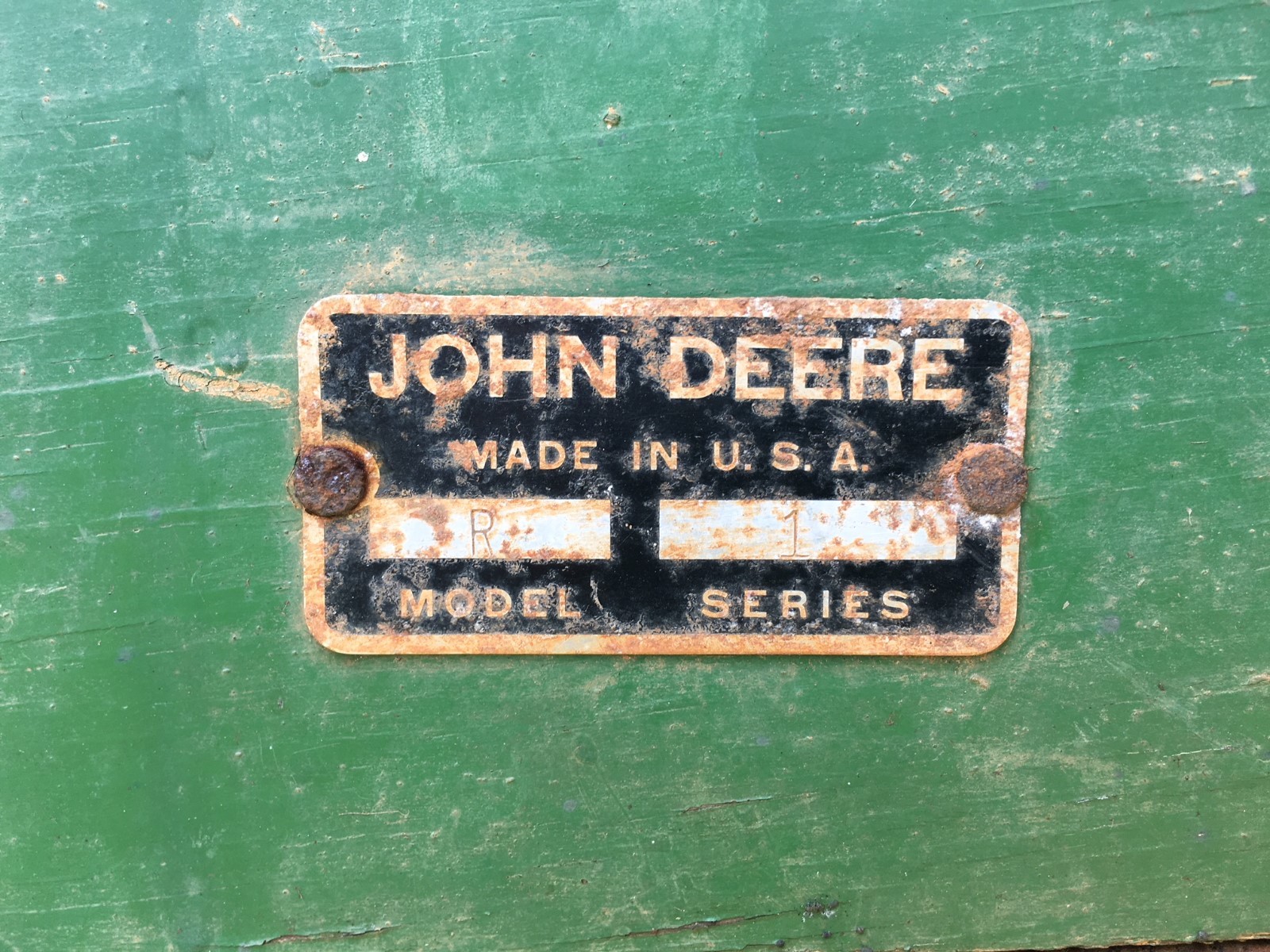 John Deere Antique Manure Spreader Model R Series 1