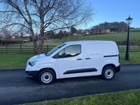 VAUXHALL COMBO CARGO 2300 1.5 TURBO D 100PS DYNAMIC L1 VAN 71 REG 71,300 MILES