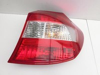 BMW E87 1er 04-07 5T Rückleuchte Rücklicht Heckleuchte Rechts orig BMW E87 1er 04-07 04.05.2005 6924502 63216924502... Vorschau 2