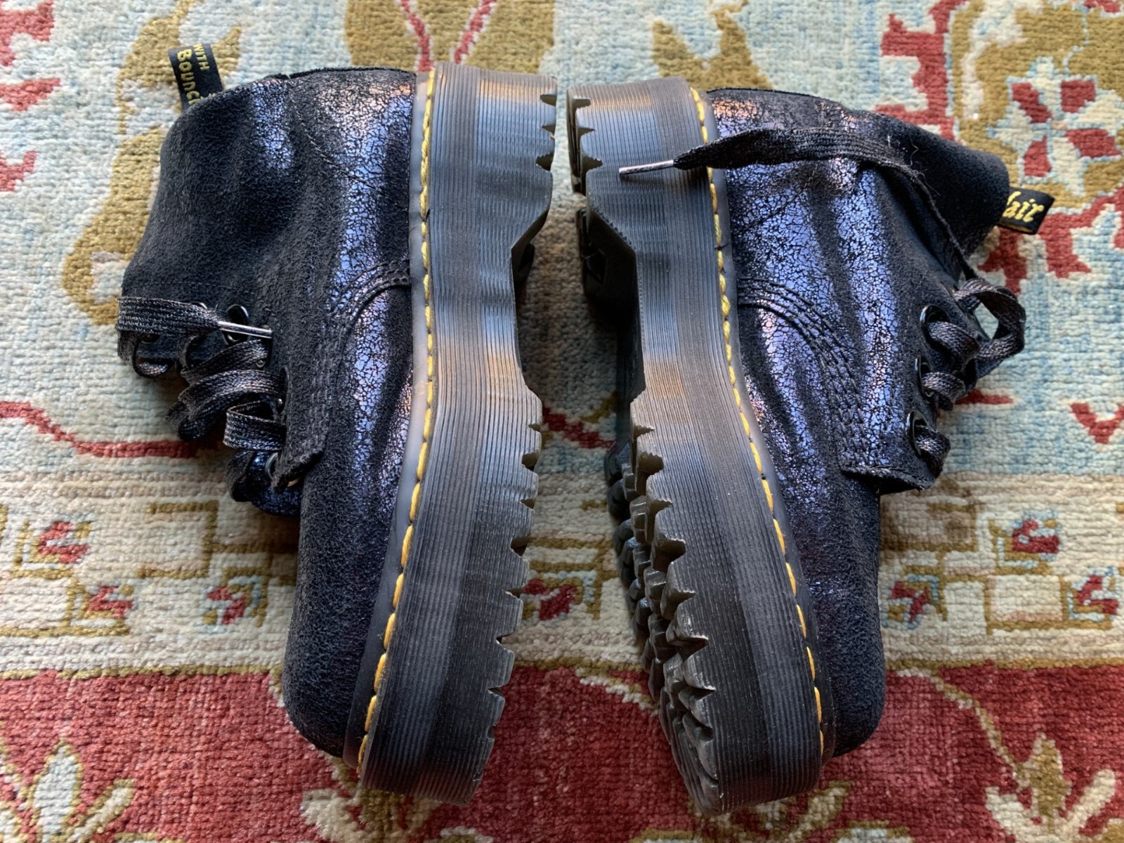 NWOB Dr Martens Molly Iridescent Black Crackle Quad Platform NWOB Dr Martens Molly Iridescent Black Crackle Quad Platform