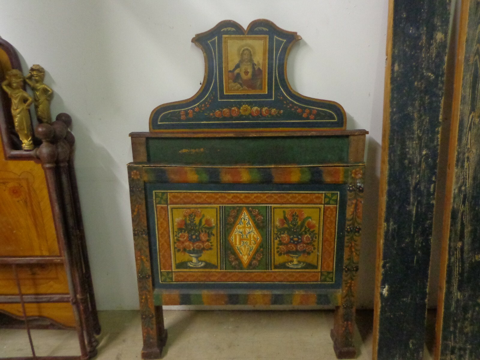 RARE ANTIQUE 19TH CENTURY ITALIAN PAINT DECORATED CONVENT BED CIRCA 1800