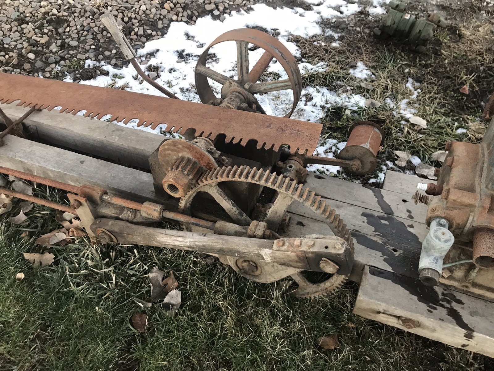 Cushman Cub engine Sears Roebuck Log saw ottawa complete,needs some work