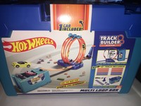 hot wheels multi car race track