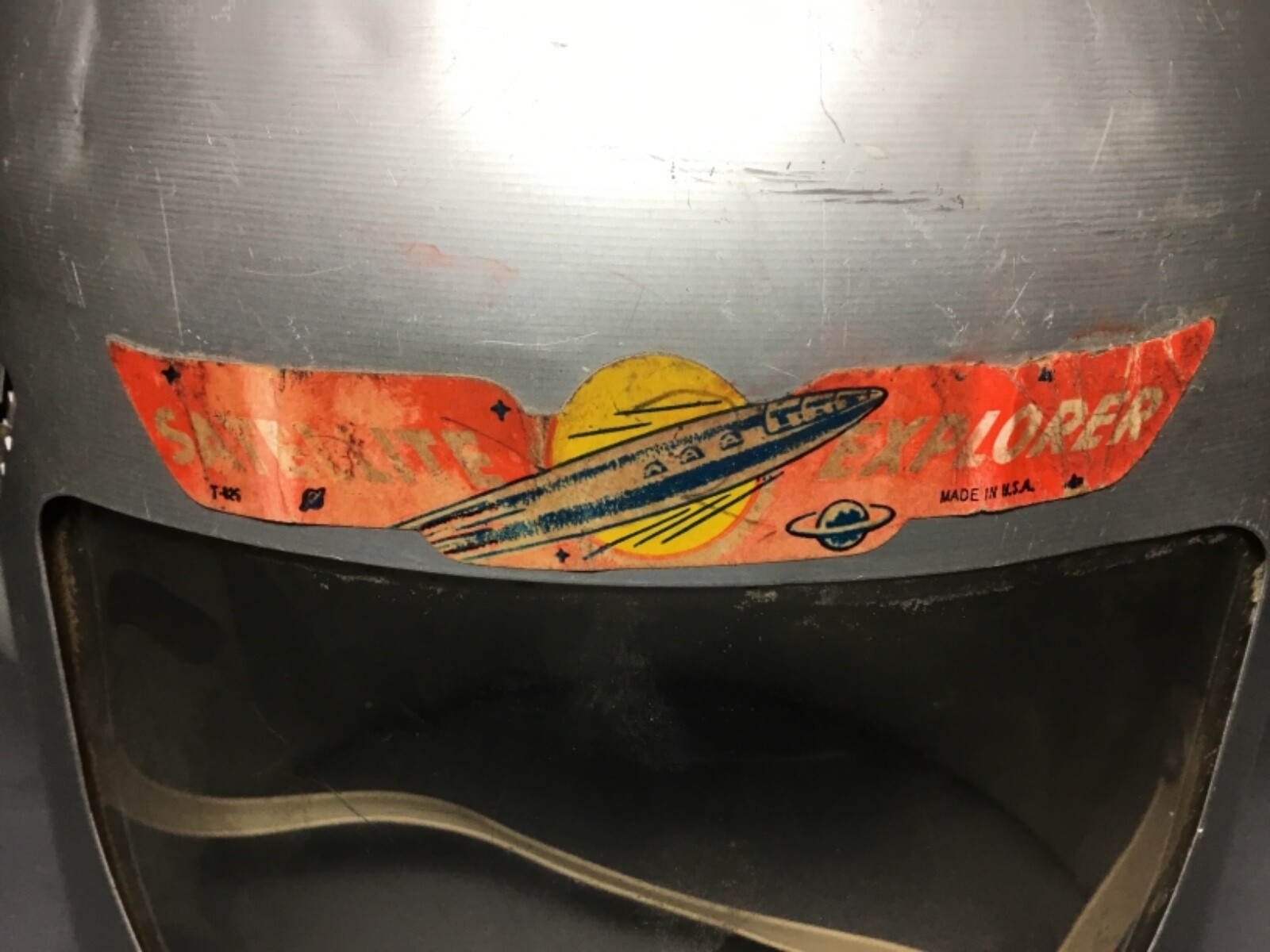 Mirro Satellite Explorer space helmet with head straps pretty nice condition