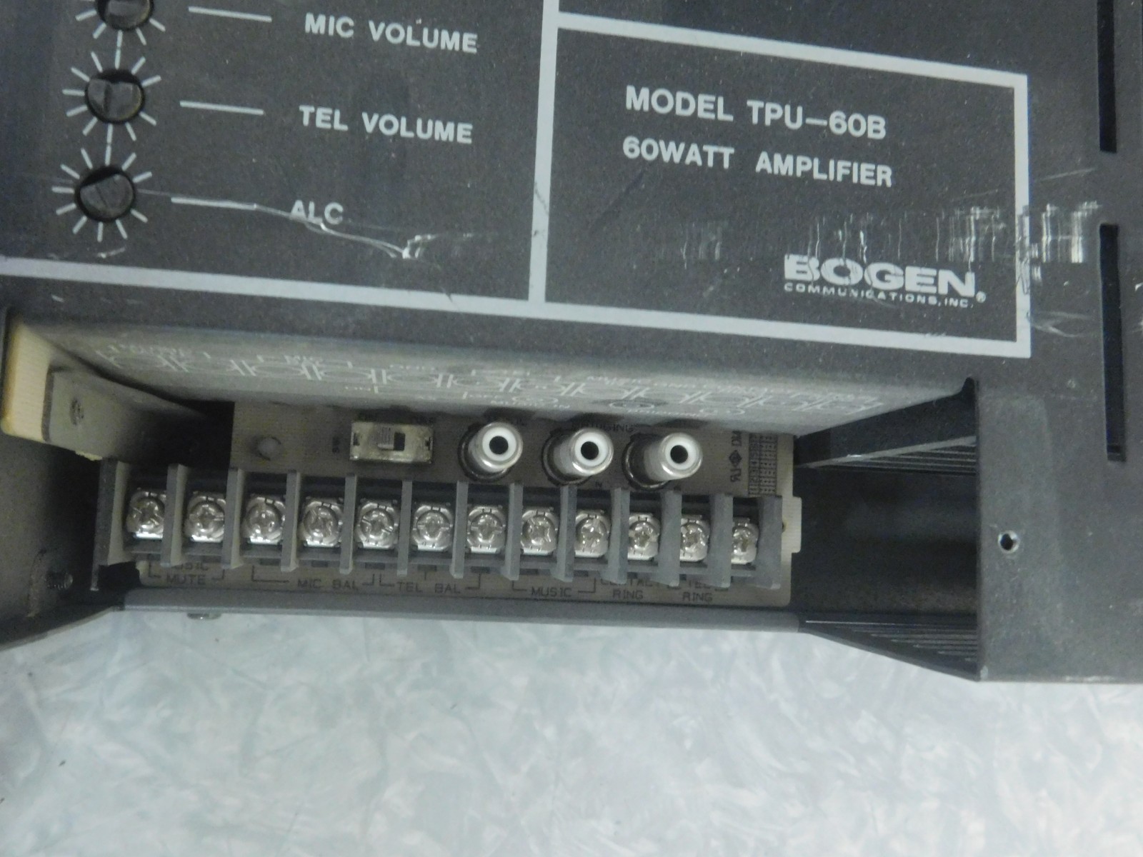Bogen Communications TPU-60B 60 Watt Amplifier *Crackling Noise*