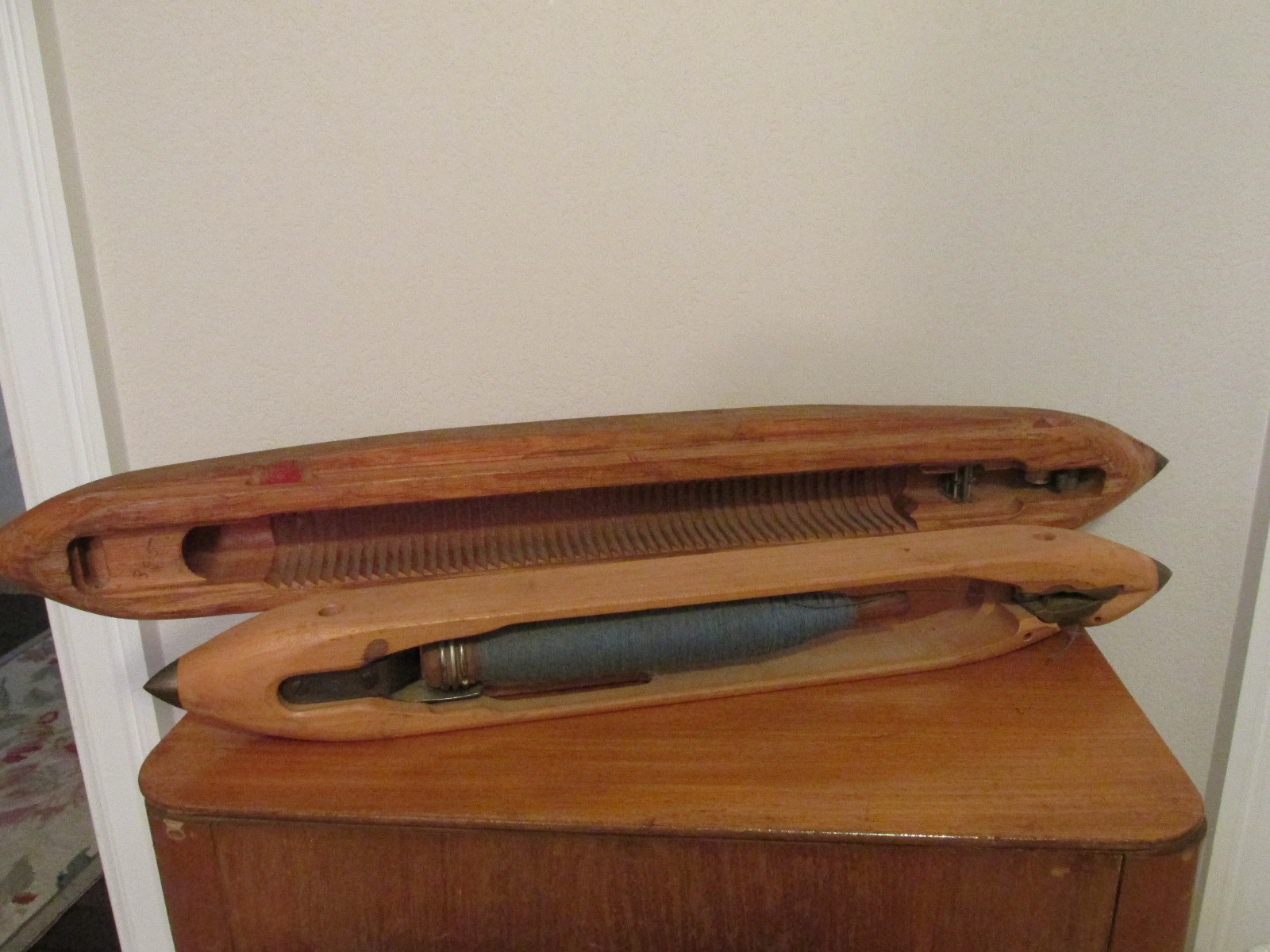 WEAVING LOOM SHUTTLES BOATS VINTAGE DOMINION AYERS PRIMITIVE TEXTILE FACTORY