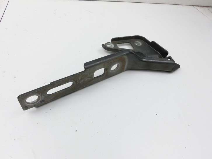 Audi Q7 4L 05-09 Motorhaubenscharnier Links Audi Q7 4L 05-09 26.06.2007 4L0823301 gebraucht Vorschau 3