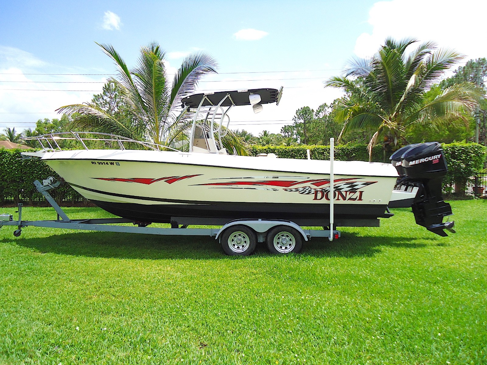 1991 DONZI F25 CC twin 2008 Mercury 225HP Great Condition