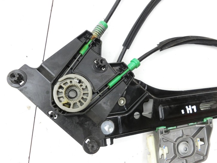Audi A5 8T 11-16 5T Fensterheber o. FH-Motor Hinten Links Audi A5 8T 11-16 04.04.2013 8T8839461C 8T8839461... Vorschau 5