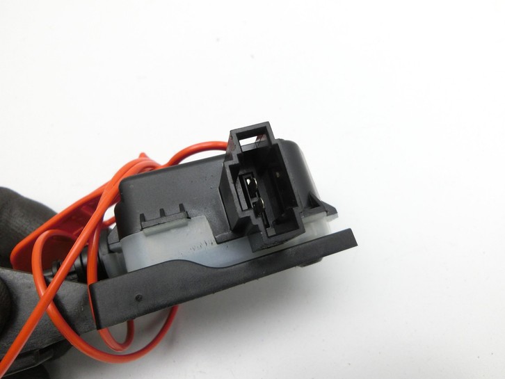 Mercedes GLK 300 X204 08-12 Tankdeckel Stellmotor Tankklappenmotor Mercedes GLK 300 X204 08-12 30.06.2009... Vorschau 3