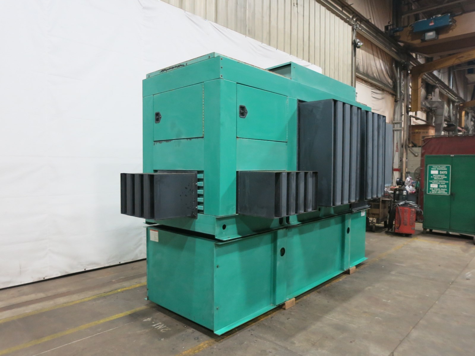 Cummins 350 kW diesel generator NTA855-G2 eng 786 Hrs Yr '99 - CSDG # 2329