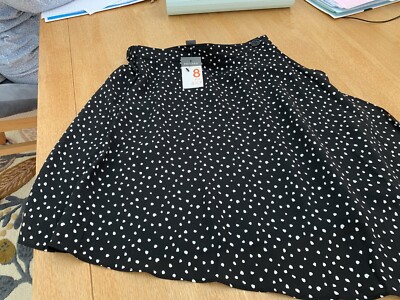 Black And White Spotted Overlap Skirt