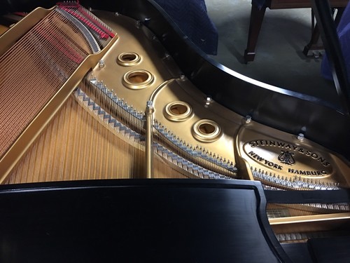 2005 BEAUTIFUL STEINWAY & SONS MODEL L GRAND PIANO SHOWROOM READY MADE IN 2005
