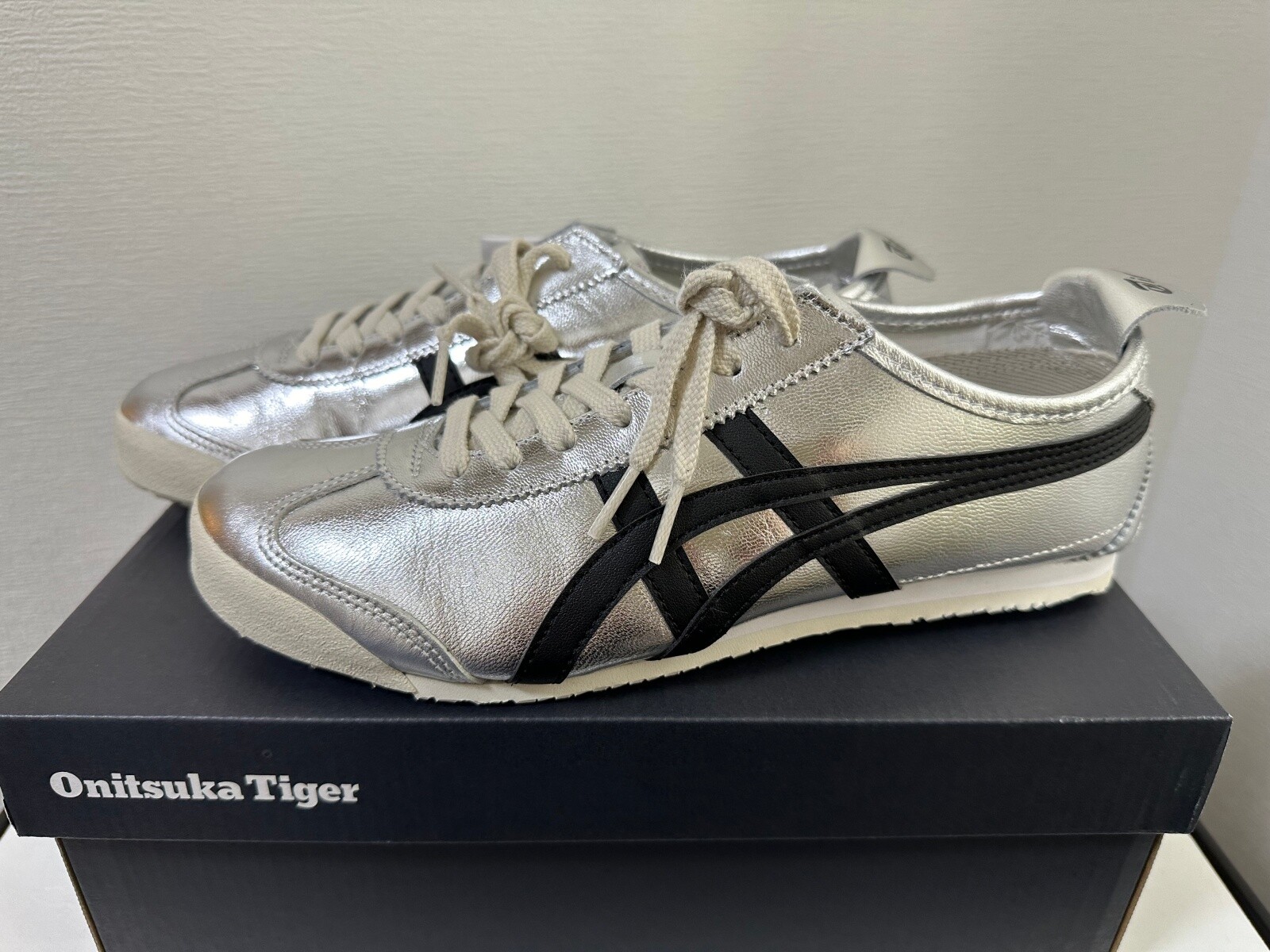 靴 Onitsuka Tiger MEXICO 66 TGRS SILVER 29631417_58790614_600.jpg
