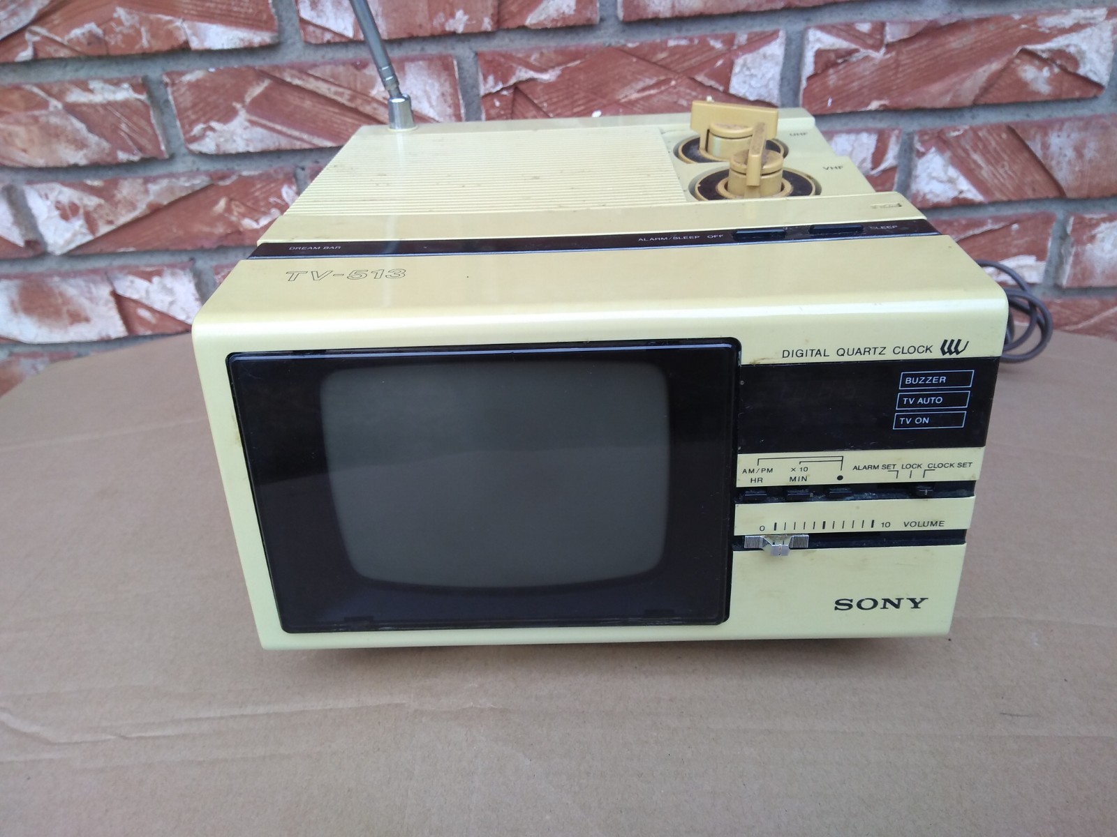 Vintage Sony TV-513 B&W Solid State  5