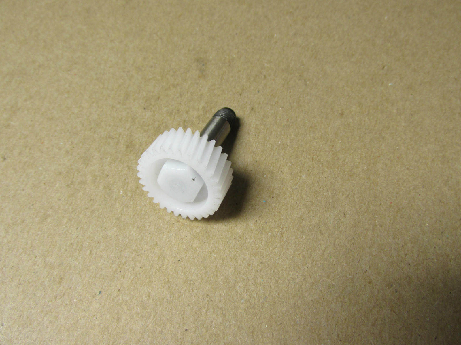 Lister Clipper  Part <<get 2>>  Gear & Shaft Fits>> Star, Stablemate Laser More