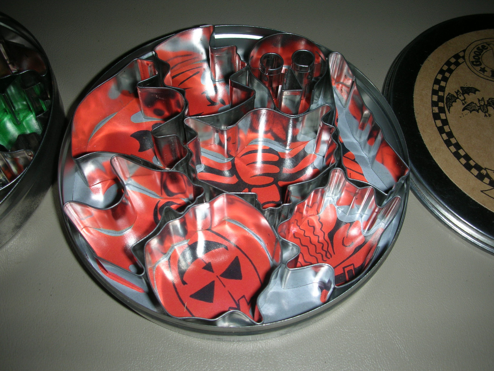 Gooseberry Patch Cookie Cutters ~ Halloween ~ MUMMY'S COOKIES