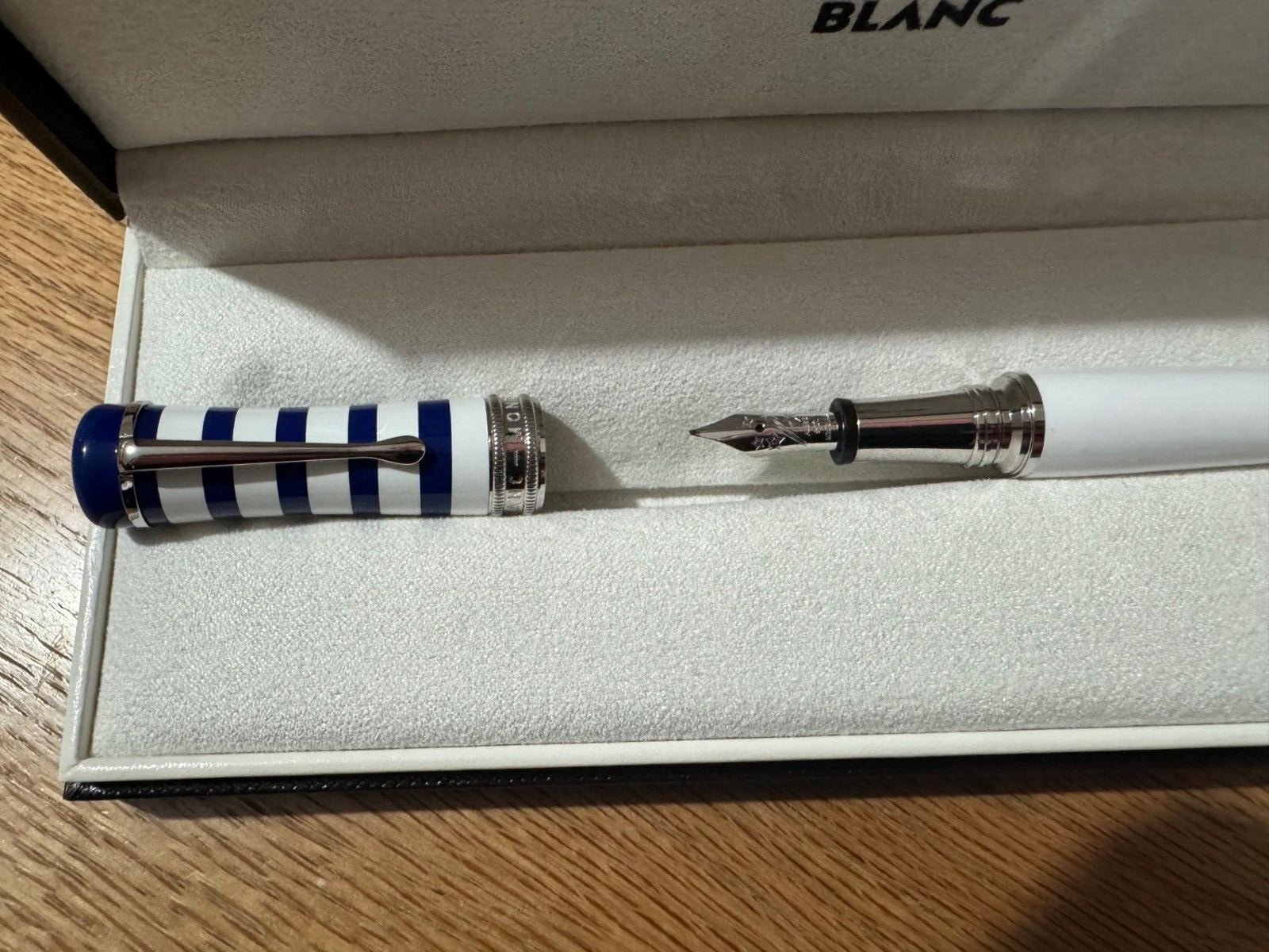 MONTBLANC BONHEUR WEEKEND FOUNTAIN PEN 118501 WHITE NEW