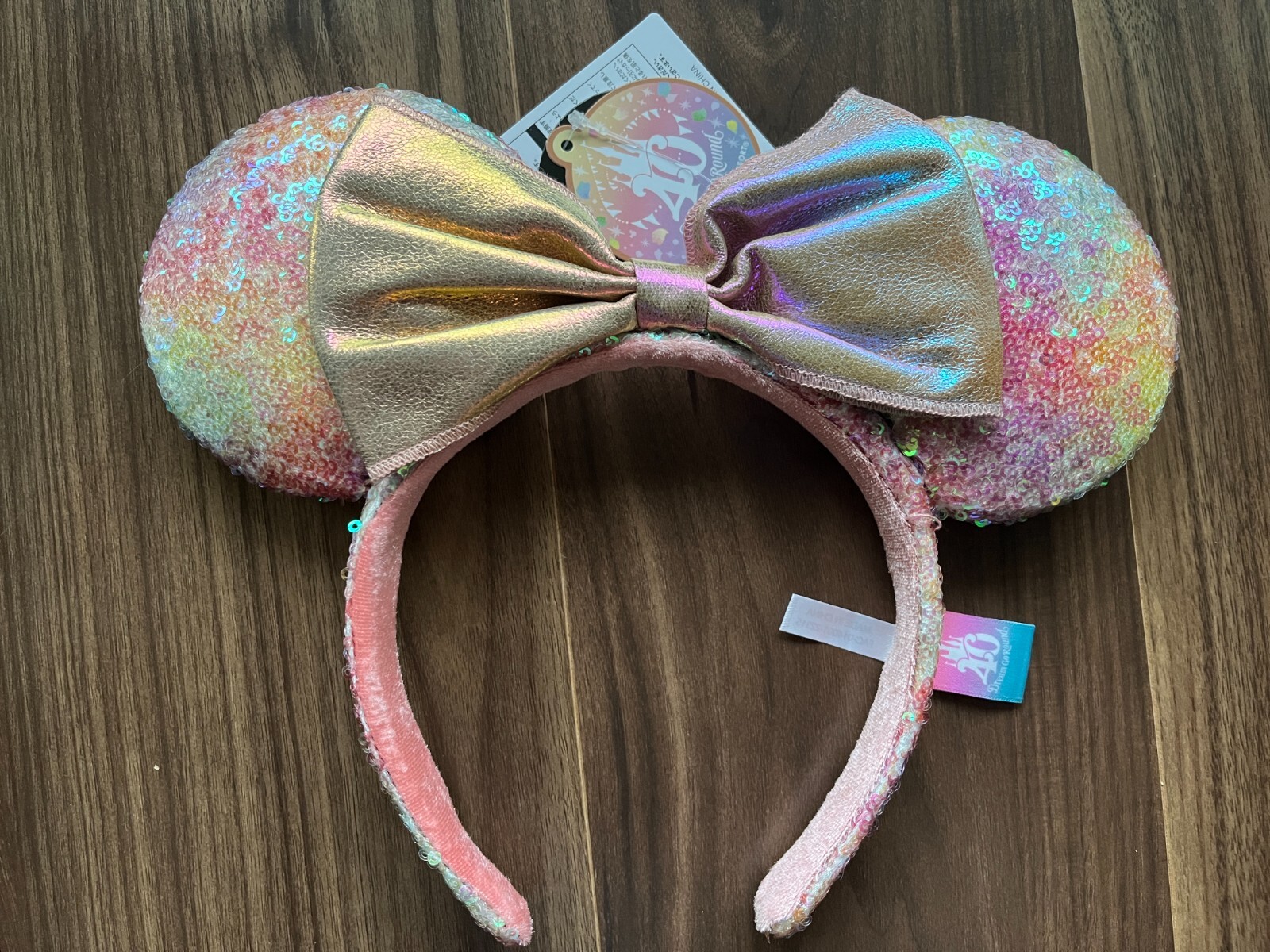 Tokyo Disney Resort 40th Anniversary Minnie Sequin Rainbow