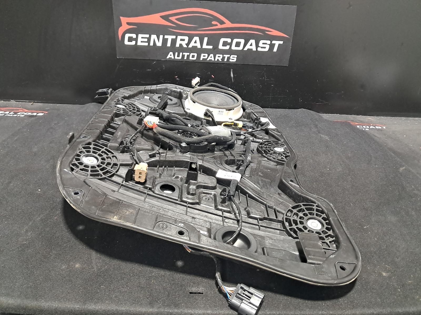 2021 Hyundai I30 LEFT FRONT WINDOW REG/MOTOR PD HATCH DOOR REG ASSY (REG AND MOTOR) image 3