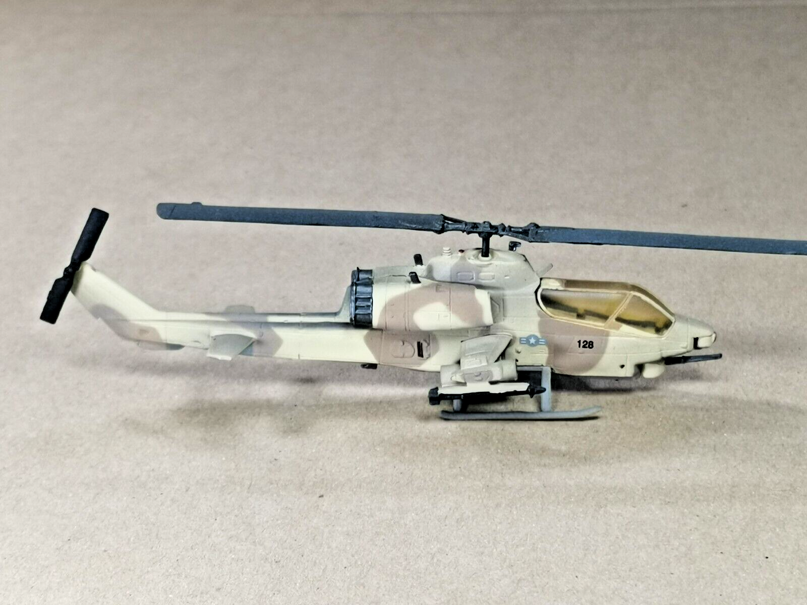【希少】AH-1W 1:18 SUPER COBRA センチュリートイズ 希少】AH-1W 1:18 SUPER COBRA センチュリートイズ 希少】AH-1W