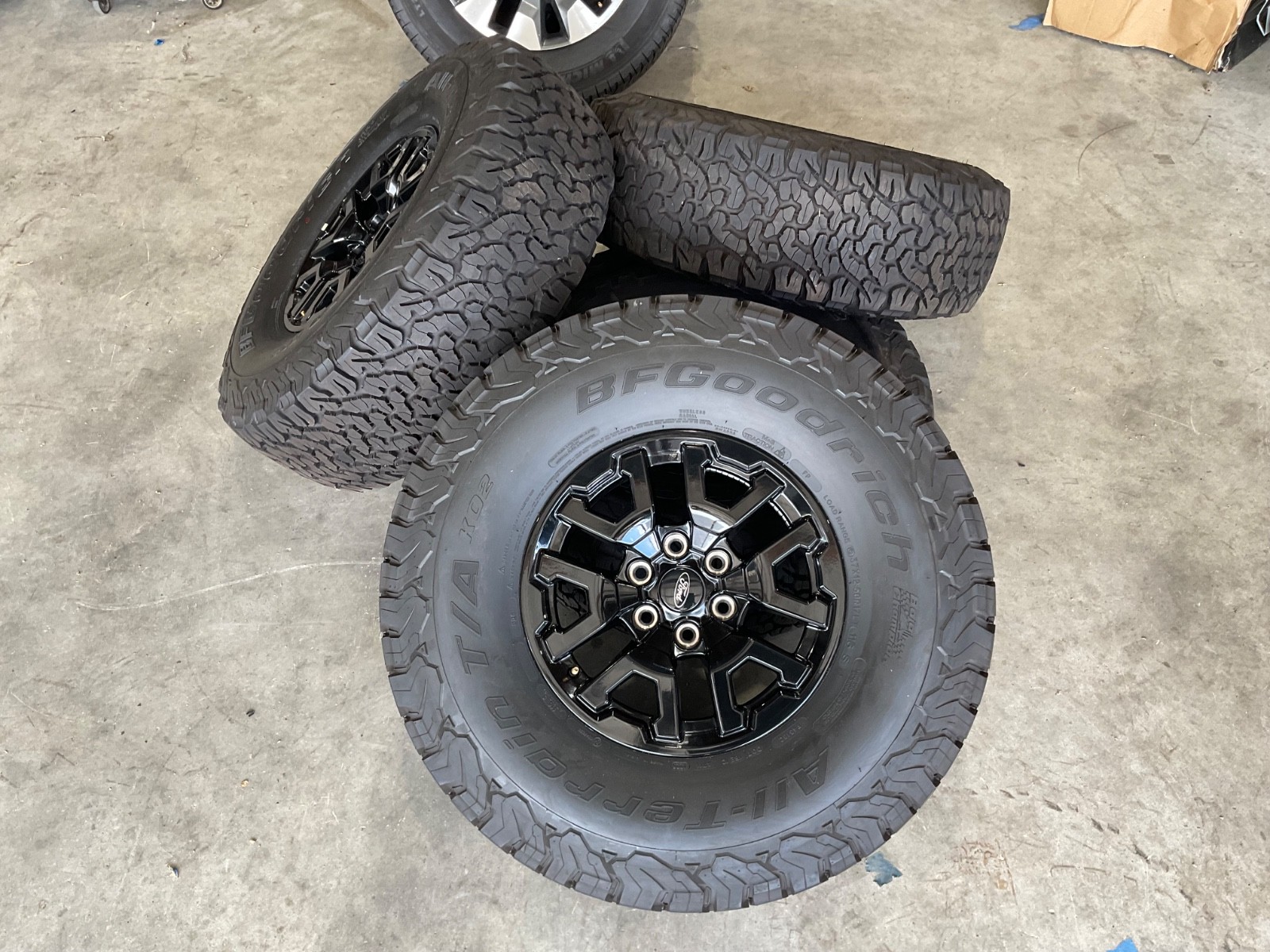 4 Ford 2025 Bronco Raptor Factory Black 17