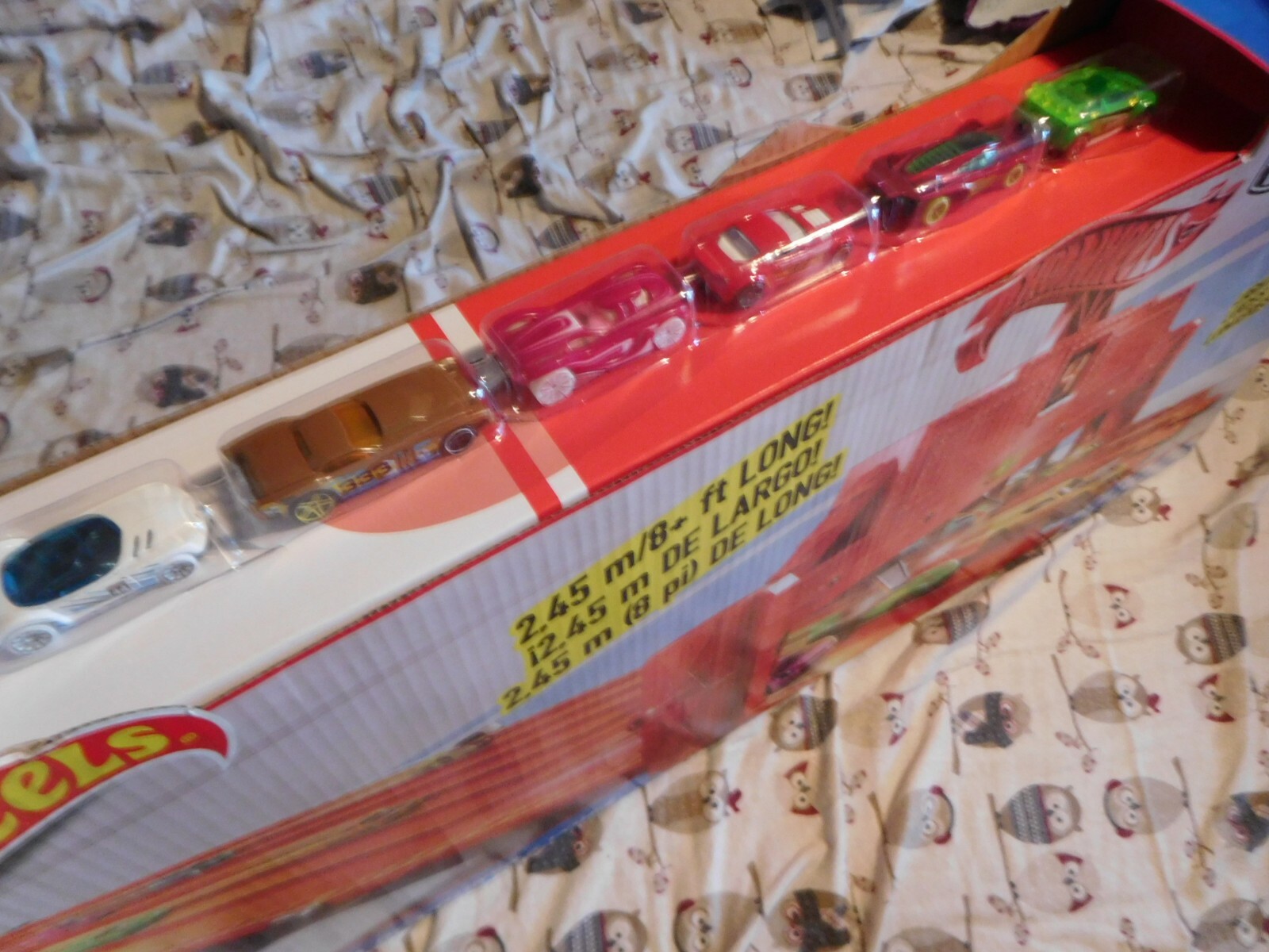 Hot Wheels SUPER 6 LANE RACEWAY 8 ft Long Racing Alley NEW w/ 6 Cars