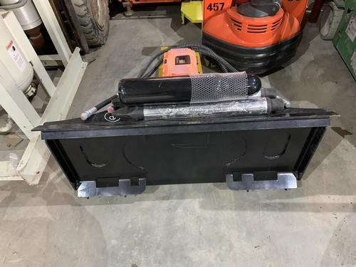 Agrotk 680 hydraulic Hammer  Skid steer concrete breaker 1 BIT New Bobcat Cat