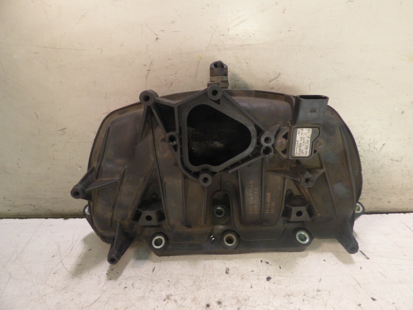COLLETTORE ASPIRAZIONE VOLKSWAGEN GOLF 6 2011 03C129711AB