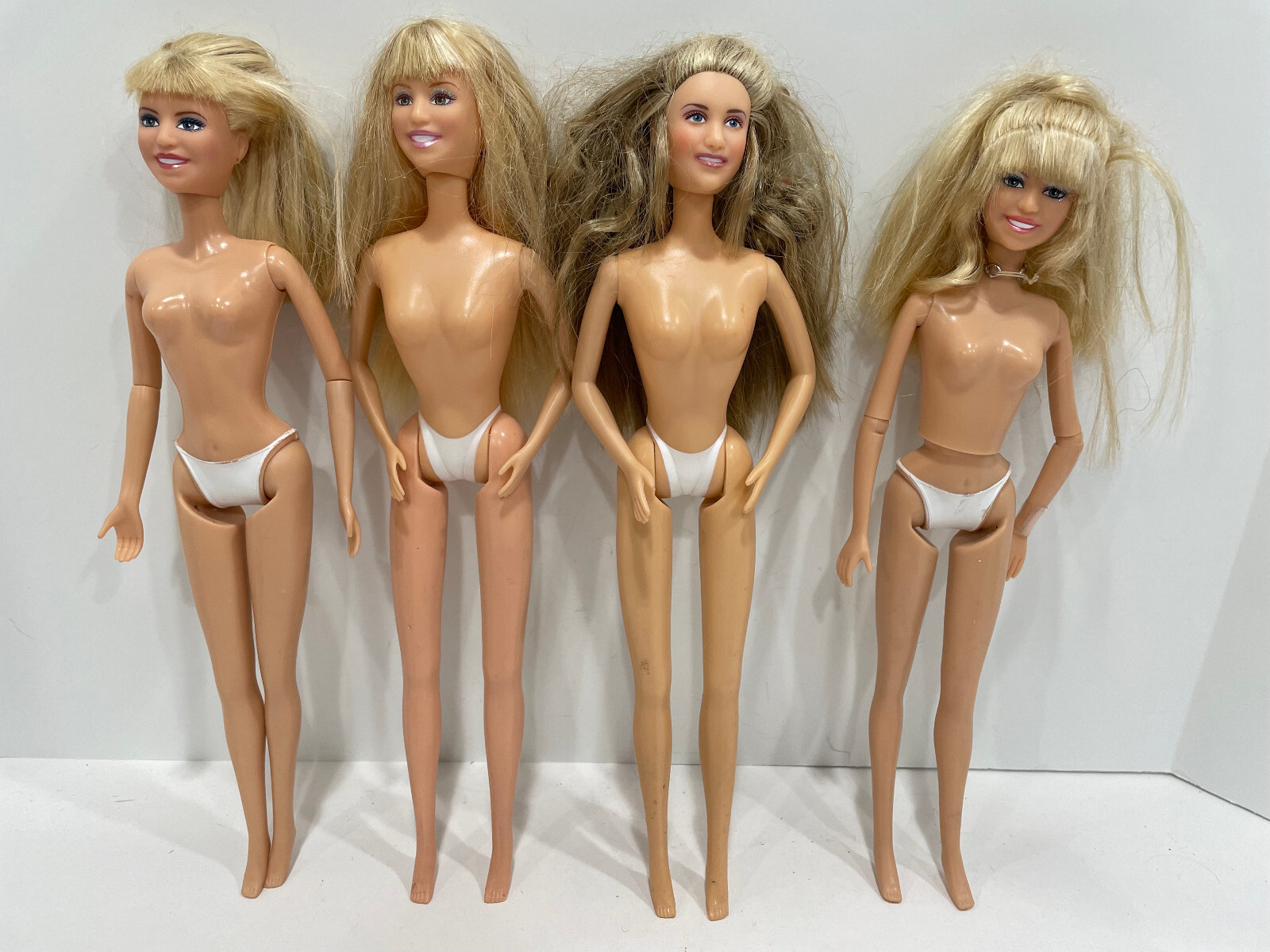 未開封品Hannah Montana フィギュア Doll 人形 バービーレア品 s-l400.jpg
