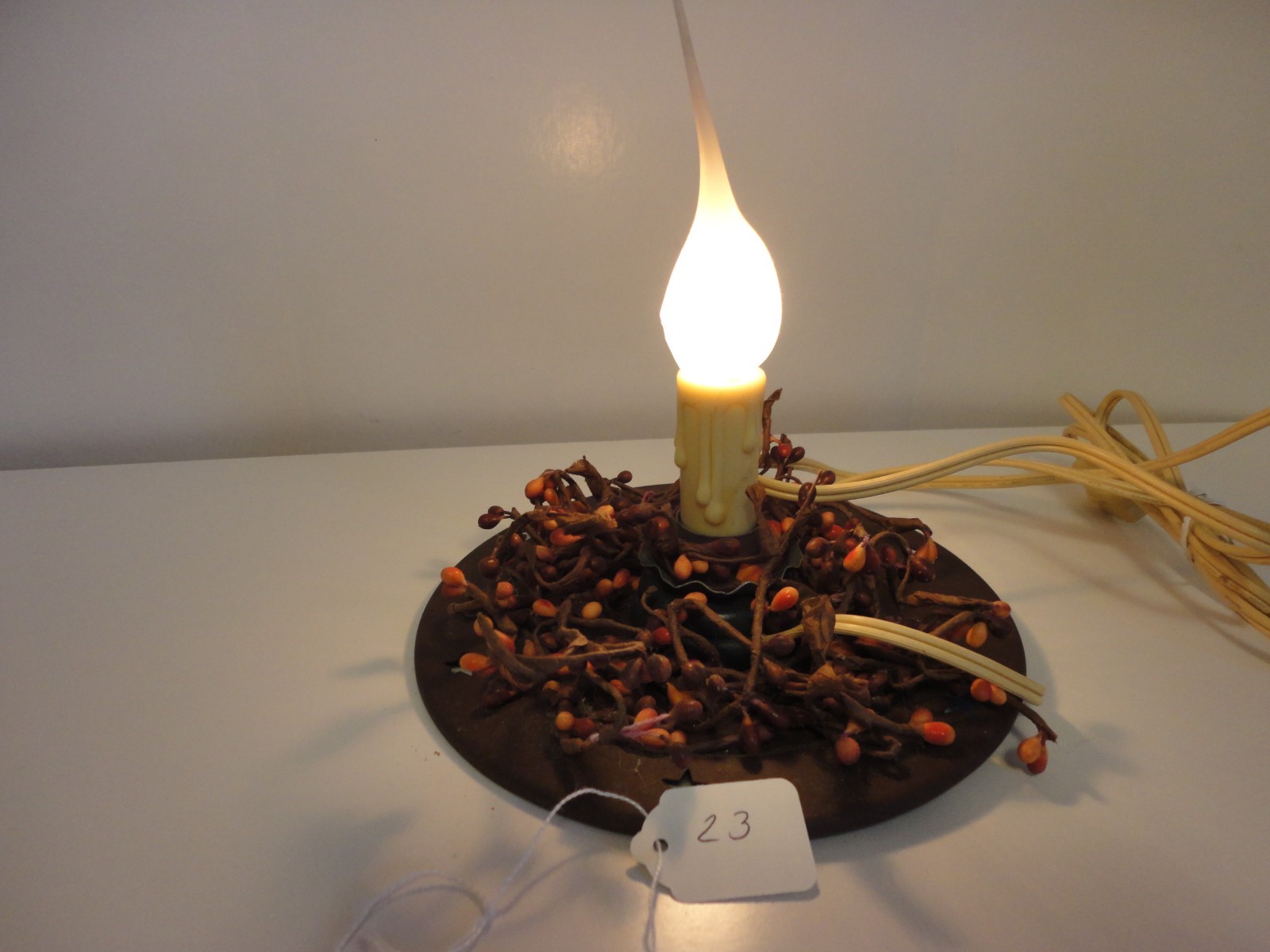 Primitive Electric Nightlight Lamp,Antique Orange/Rust Pip Berries,Star Plate