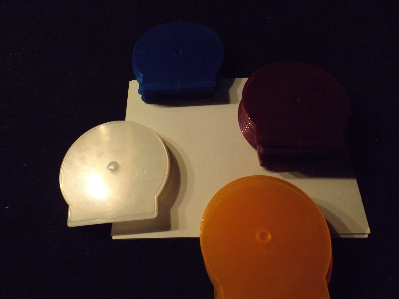 DVD CD PLASTIC STORAGE Single CASE LOT OF 31 ROUND clear/colors