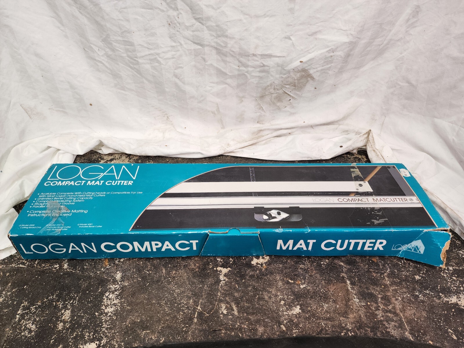 Logan Compact Mat Cutter Model 301 with Precision Bevel