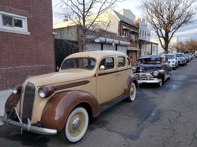 1937 Plymouth DeLuxe Sedan Brown RWD Manual deluxe