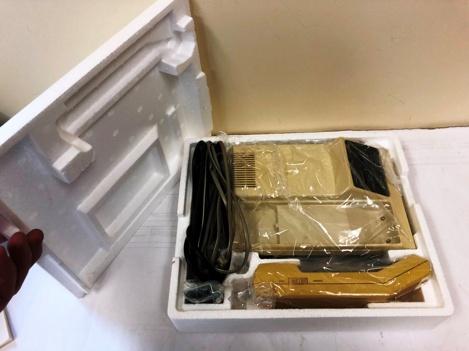 Vintage Cobra  CP-260SA cordless phone telephone in box with manual