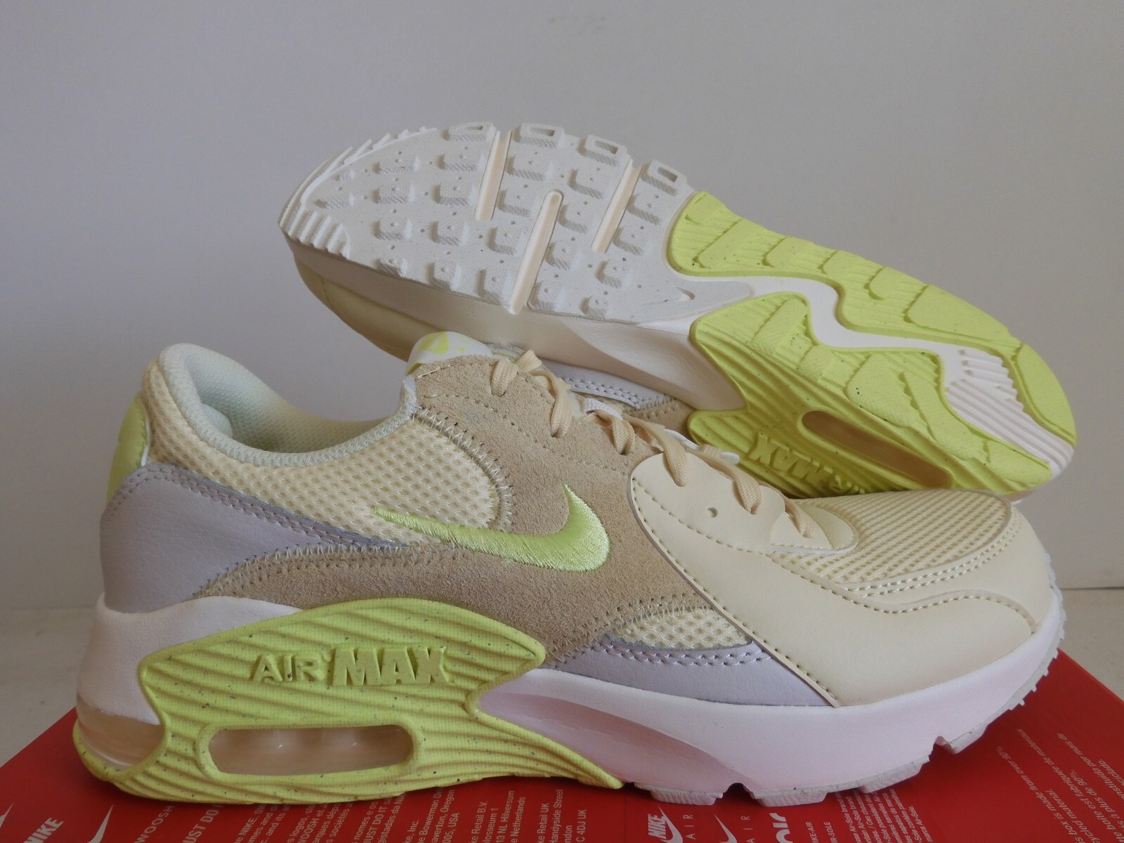 WMNS NIKE AIR MAX EXCEE ALABASTER-LIGHT LEMON TWIST SZ 10