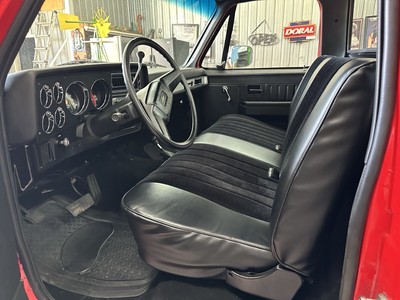 image 4 of interior