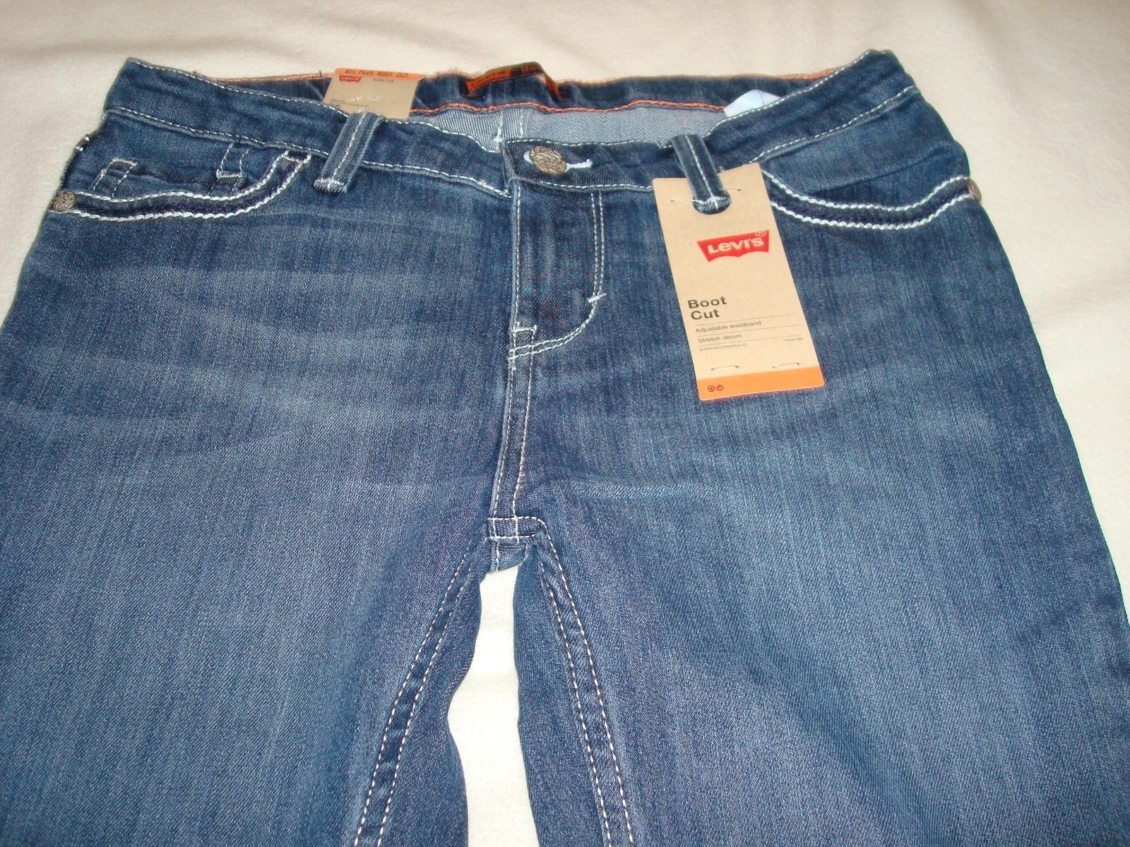 Girl  Levis Boot Cut Leg, Medium Wash, Stretch Jeans 12 1/2 Plus  NWT