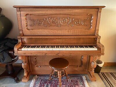 Upright Cabinet Grand Piano [ 300 x 400 Pixel ]