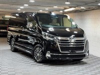 Toyota Granace Premium 2.8 D-4D Turbo Diesel Auto Euro6 Diesel Automatic