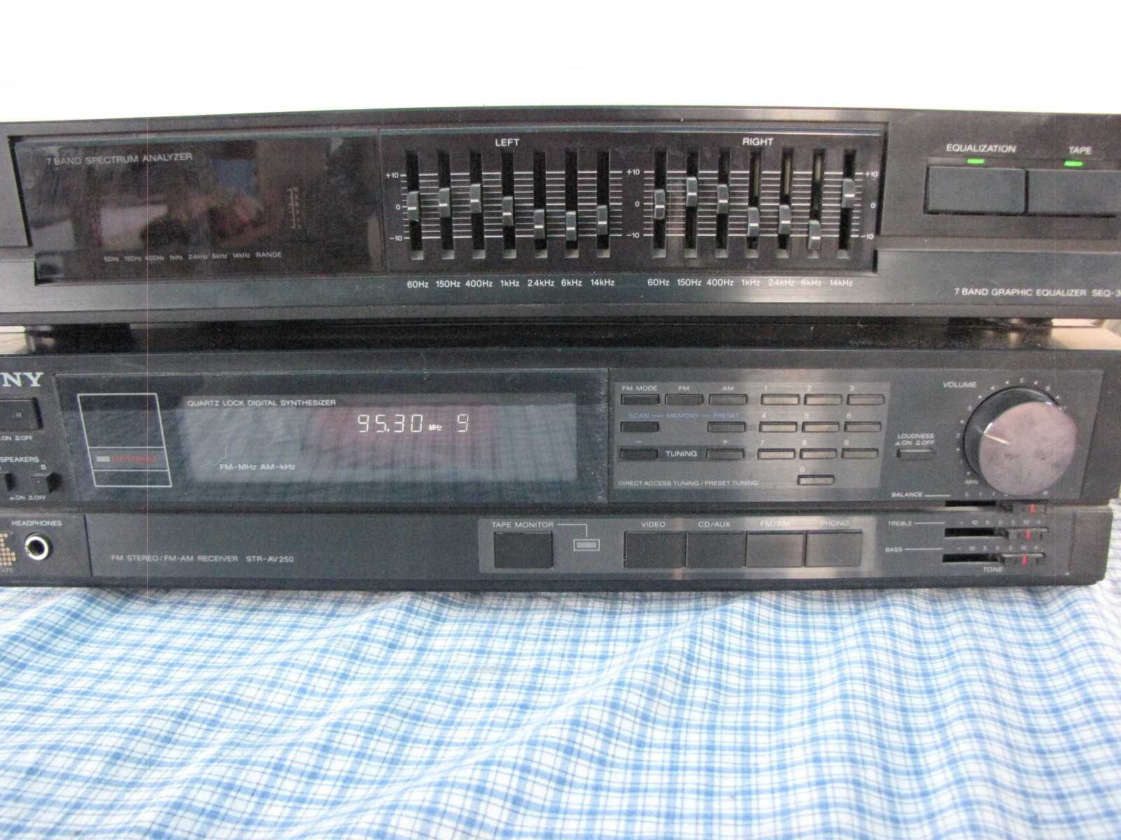 Sony STR-AV250 FM-AM Radio Stereo Receiver + 7 Band Graphic Equalizer SEQ-300