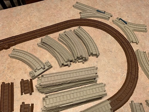 Thomas the Train Plastic Track Lot 77 pieces Plus Train