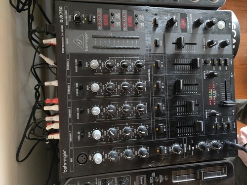 Behringer djx750