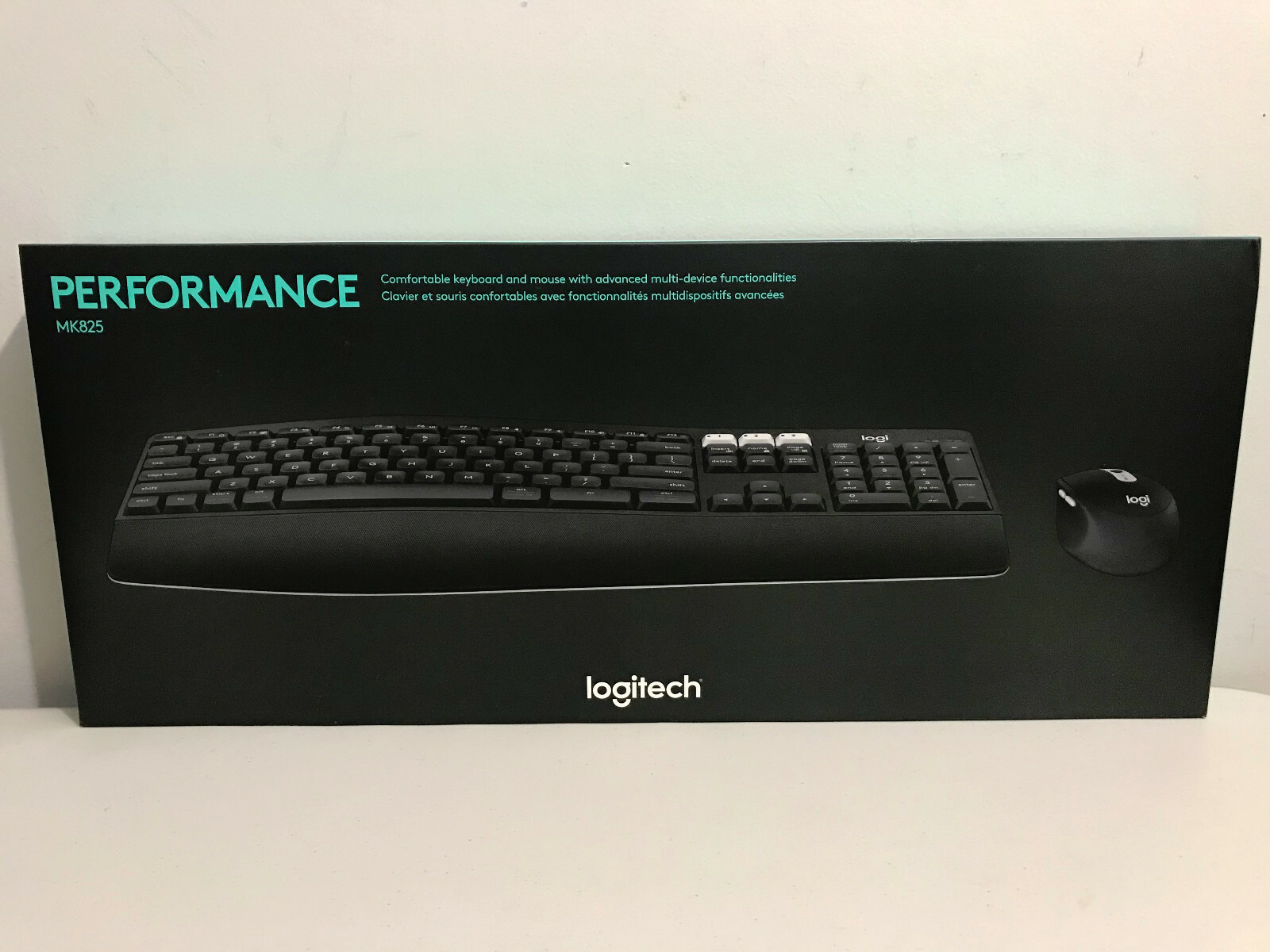 Logitech MK825 Wireless Combo Full-Sized Keyboard With Palm Rest - View #9